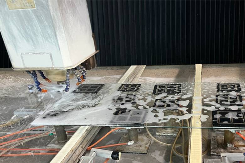 How High-Quality AG Cover Glass Is Produced